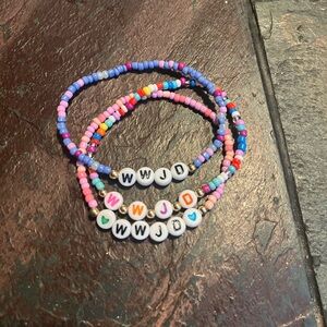 Colorful Beaded WWJD Bracelet Set of 3 🩷🩵